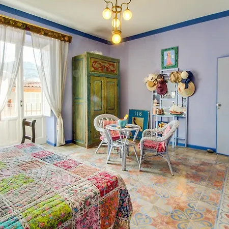 Garibaldi Apartment